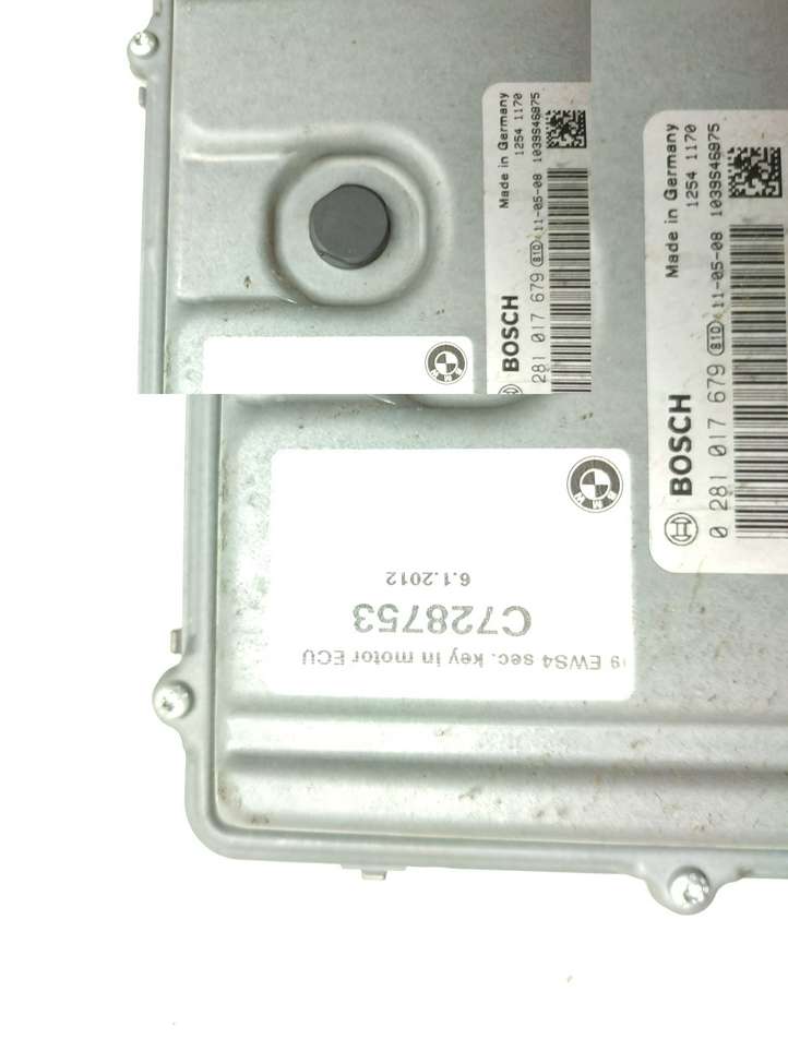 BMW 5 F10 F11 (2009 - 2016)  8513242 Блок управления двигателя