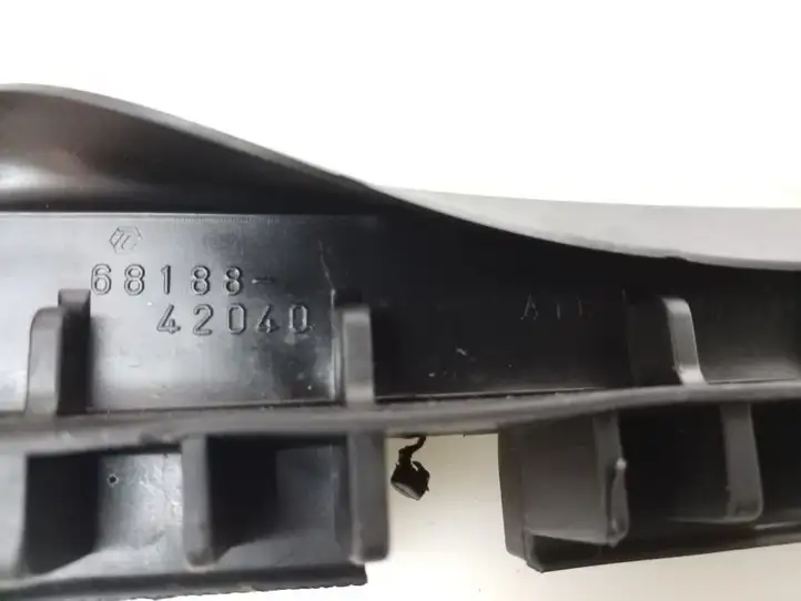 Toyota RAV 4 (XA30) (2006 - 2016) 6812342110 Форточка двери — фото 2