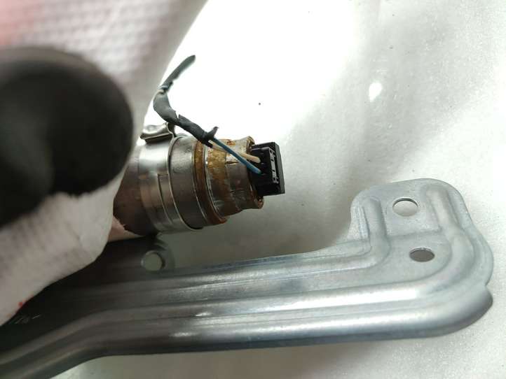 BMW 5 F10 F11 (2009 - 2016)  306449810 Звукоизоляция крыши