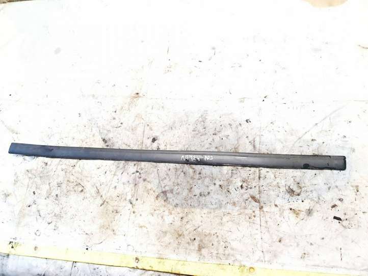 Skoda Superb B5 (3U) (2001 - 2008)  3u0853516b Отделка (молдинг) передней двери