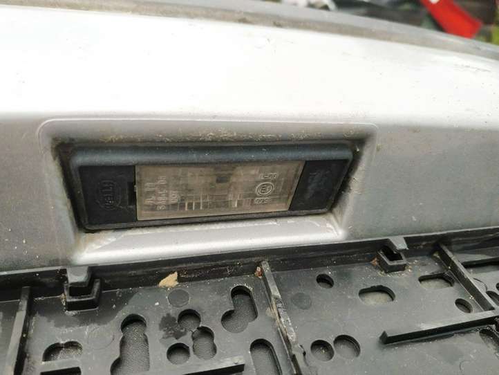Citroen C5 (2004 - 2008)   Освещение номера