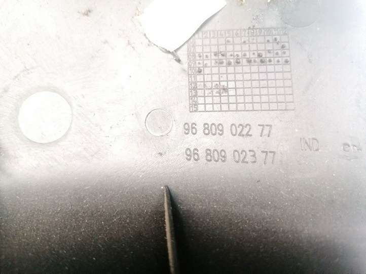 Peugeot Partner (2008 - 2012)  9680902277 Отделка рулевой колонки