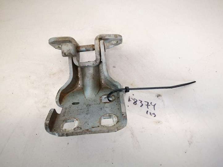 Chrysler Town and Country (2000 - 2007)  4717208ac Верхняя петля передней двери