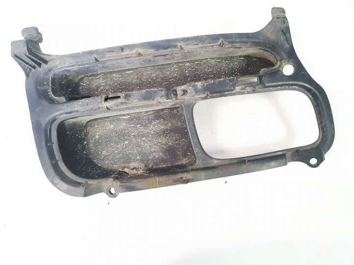 Toyota Avensis T250 (2006 - 2009)  5212705020 Нижняя решётка (из трех частей)