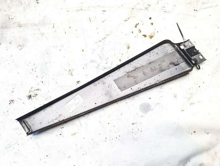 Audi A4 (2004 - 2009)  8e0853290e Другая деталь отделки пере́дней дверей