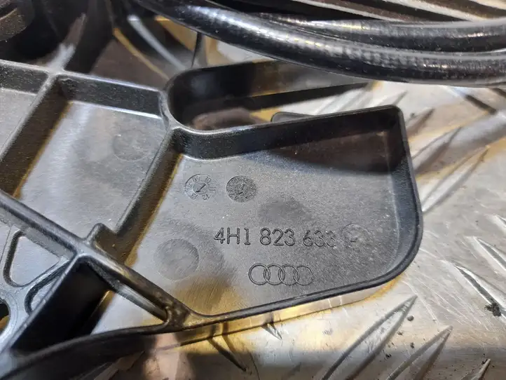 Audi A8 S8 D4 4H (2010 - 2014) 4H1823633 Ручка открытия капота — фото 2