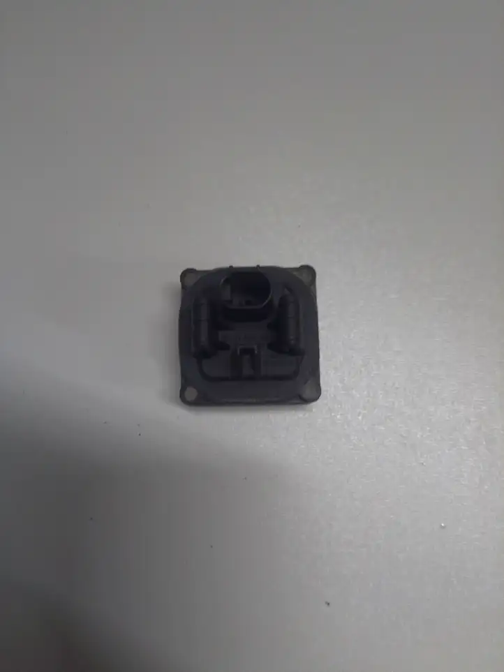 Mercedes-Benz S W221 (2005 - 2013) 2218209510 Кнопка закрытия крышки багажника — фото 2
