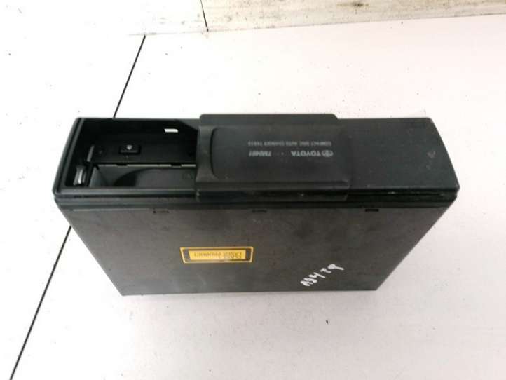 Toyota Avensis T250 (2006 - 2009)  0860100911 CD/DVD чейнджер