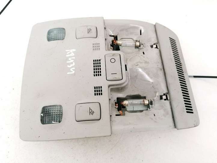 Audi A4 (2004 - 2009)  8E0947565 Передняя подсветка