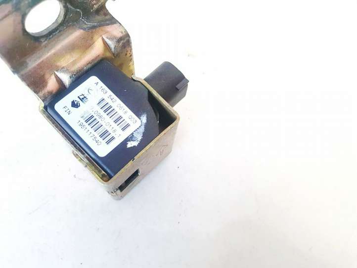 Mercedes-Benz C W203 (2000 - 2007)  a1635420618q03 Датчик удара надувных подушек