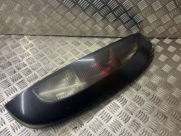 Opel Corsa C (2000 - 2003)  24457236 Задний фонарь в кузове