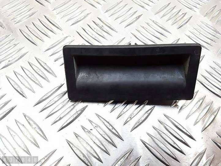 Volkswagen Tiguan (2007 - 2011)  5N0827566 Ручка задней крышки