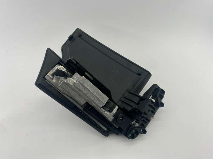 BMW 5 E60 E61 (2004 - 2010)  9144942 Подлокотник