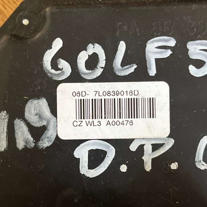 Volkswagen Golf V (2003 - 2009)  7L0839016D Замок задней двери