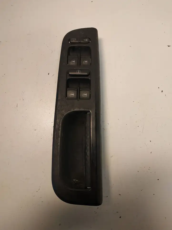 Volkswagen PASSAT B5 (1997 - 2000) F005S00011 Блок кнопок стеклоподъемников — фото 1