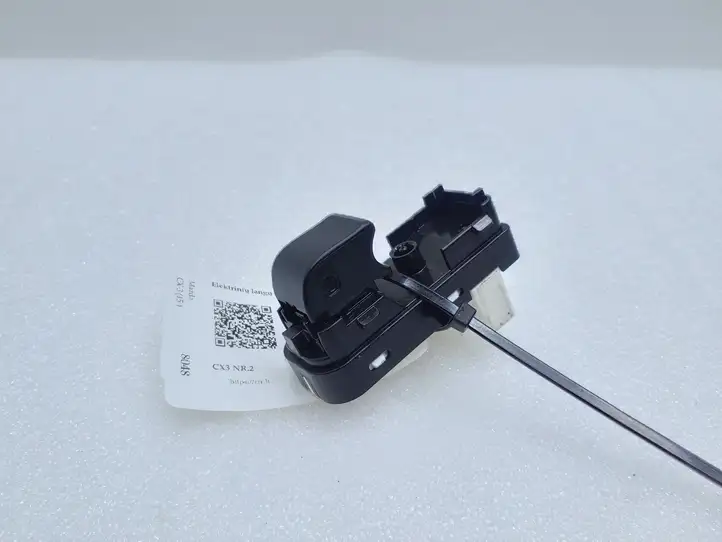 Mazda CX-3 (2015 - 2018) D09H66370 Кнопка стеклоподъемников — фото 2