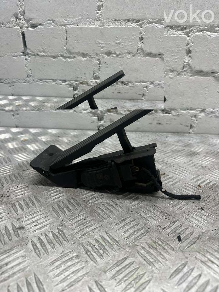 BMW 3 F30 F35 F31 (2012 - 2018)  6853175 Педаль акселератора
