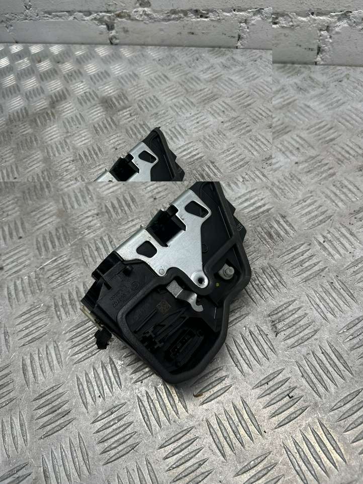 BMW 3 F30 F35 F31 (2012 - 2018)  7229459 Замок задней двери