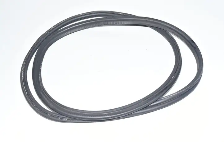 BMW 3 E92 E93 (2005 - 2014) 7119091 Уплотнитель передней двери — фото 1