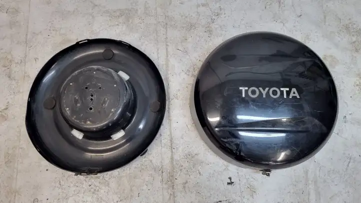 Toyota RAV 4 (XA20) (2000 - 2005) 6477342010 Обшивка ниши запасного колеса — фото 1