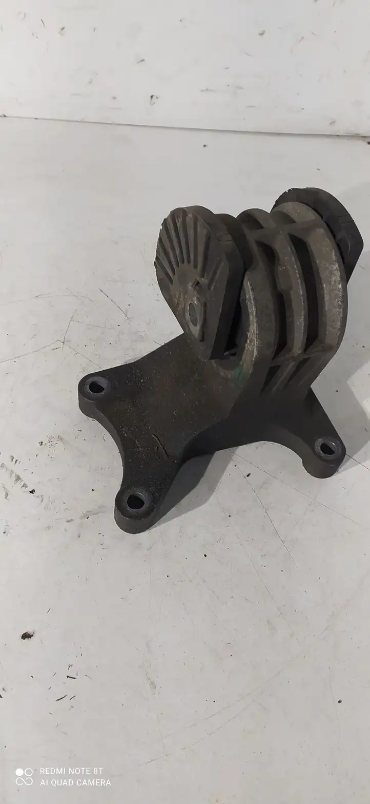 Mini One Cooper R50-53 (2000 - 2012) 2211675418301 Опора двигателя — фото 1