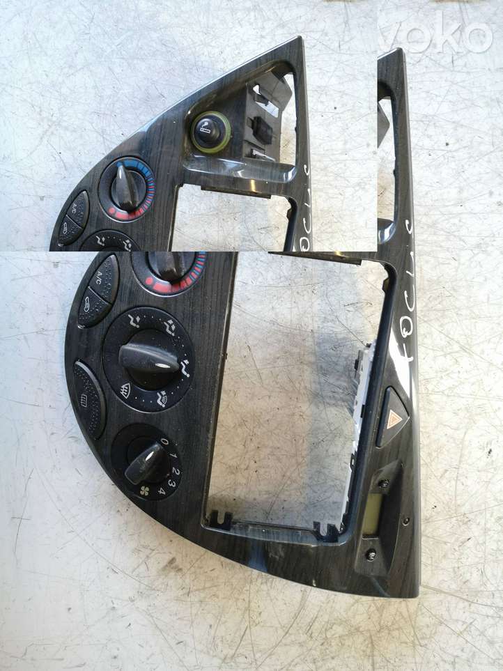 Ford Focus (1998 - 2004)  98AB18C419 Блок управления кондиционера воздуха / климата/ печки (в салоне)