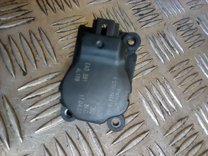 Ford Mondeo Mk III (2000 - 2007) 1S7H19E616AA Двигатель задвижки потока воздуха — фото 1