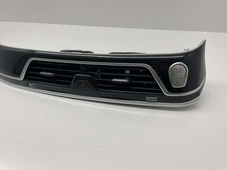 BMW 7 G11 G12 (2015 - 2022)  8070729 Отделка внутренней панели