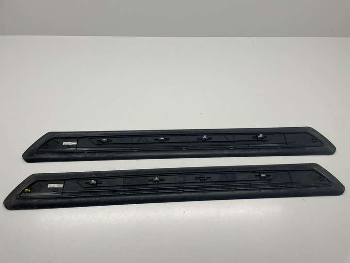 BMW M4 F82 F83 (2014 - 2020)  7279749 Комплект обшивки порога (внутренний)