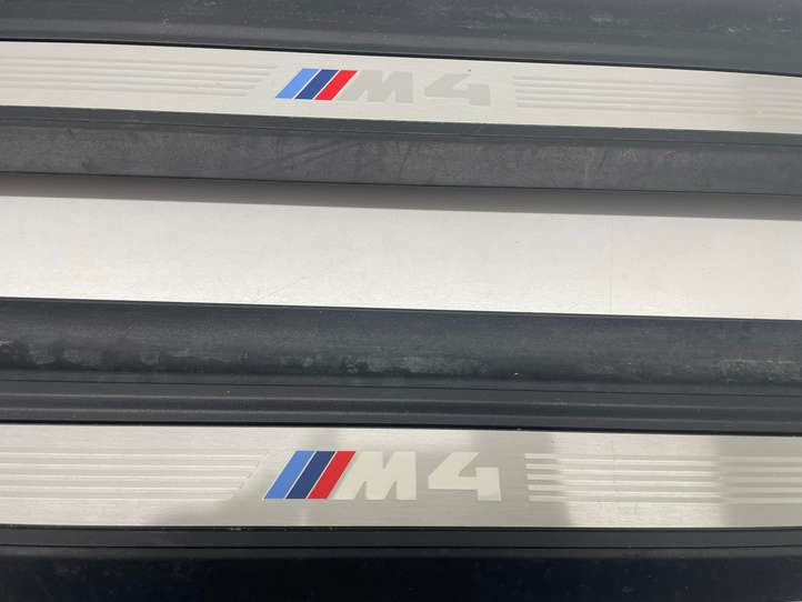 BMW M4 F82 F83 (2014 - 2020)  7279749 Комплект обшивки порога (внутренний)