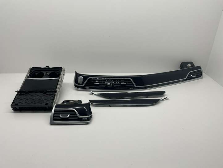 BMW 7 G11 G12 (2015 - 2022)  912143331 Отделка внутренней панели