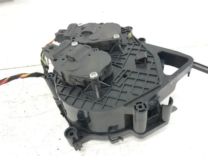 Volvo V60 (2010 - 2013) 30767027 Двигатель задвижки потока воздуха — фото 2