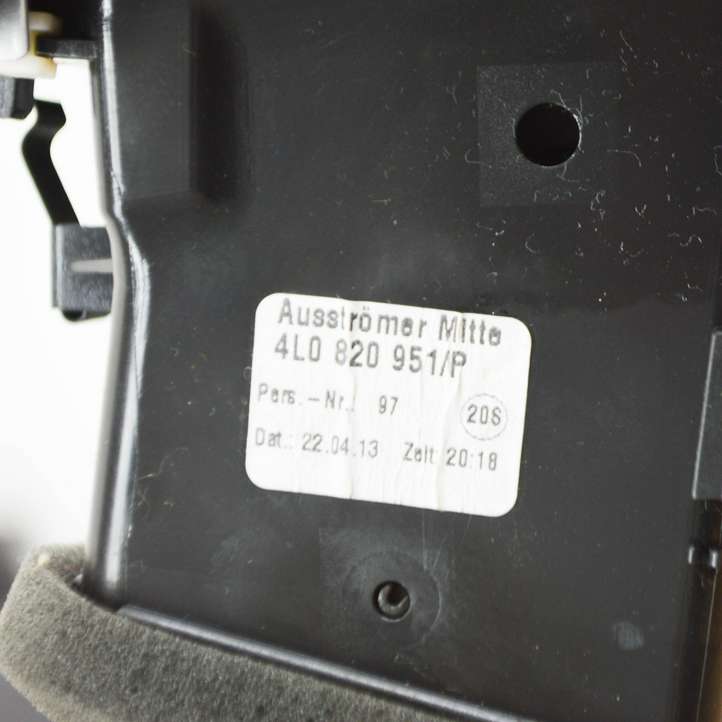 Audi Q7 (2009 - 2015)  4L0820951 Воздушная решётка окна