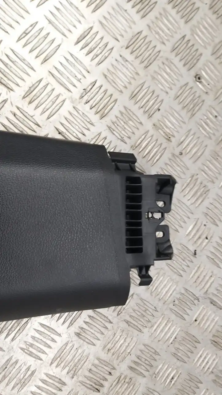 Volkswagen Sharan (2010 - 2015) 7N0867292 Нижняя обшивка стойки B — фото 2