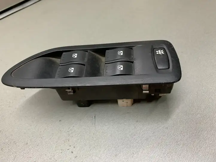 Renault Laguna II (2001 - 2005) 26515 Кнопка стеклоподъемников — фото 3