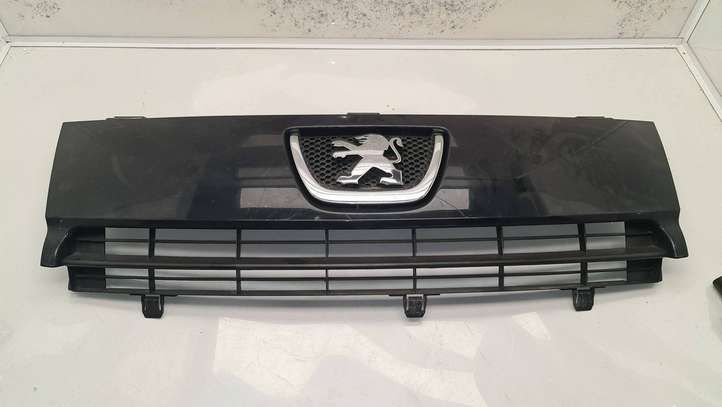 Peugeot Expert (2007 - 2016)  1497647077 Верхняя решётка