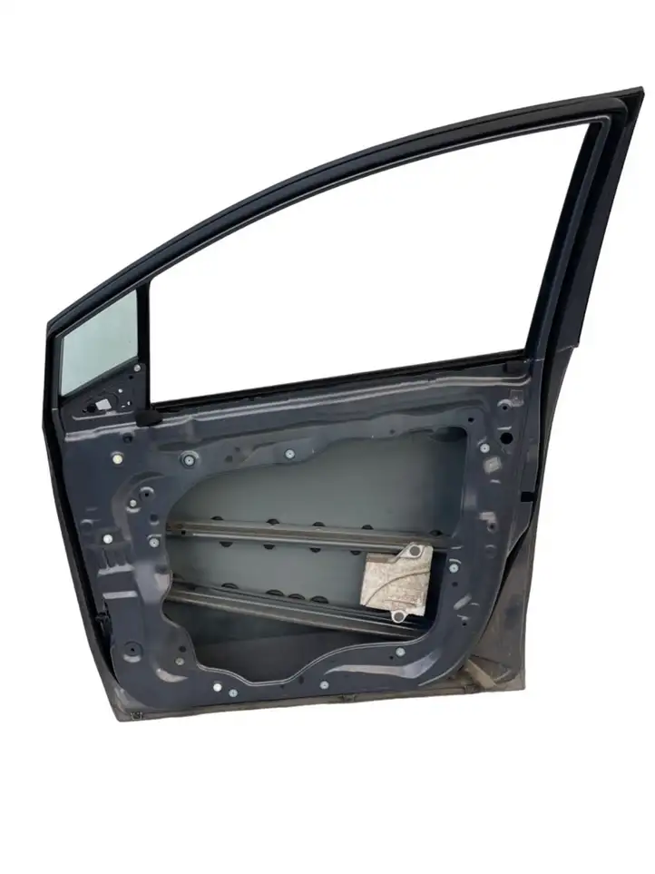 Mazda 5 (2005 - 2010) Дверь — фото 2