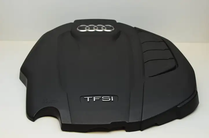 Audi A4 S4 B8 8K (2011 - 2015) 06L103925 Крышка двигателя декоративная — фото 1