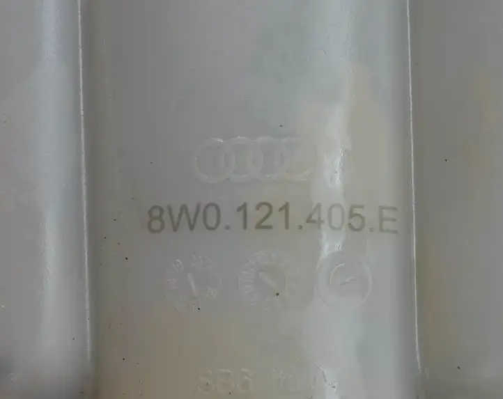 Audi A4 S4 B9 (2015 - 2019) 8W0121405E Расширительный бачок — фото 7