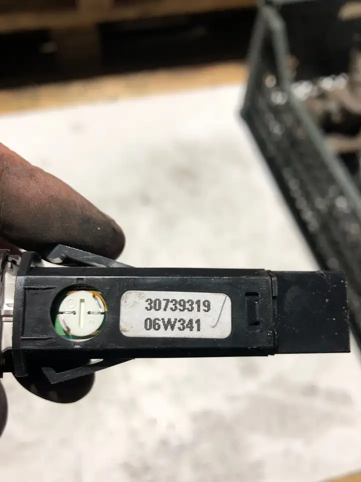 Volvo XC90 (2006 - 2014) 30739319 Включатель аварийных фонарей — фото 2