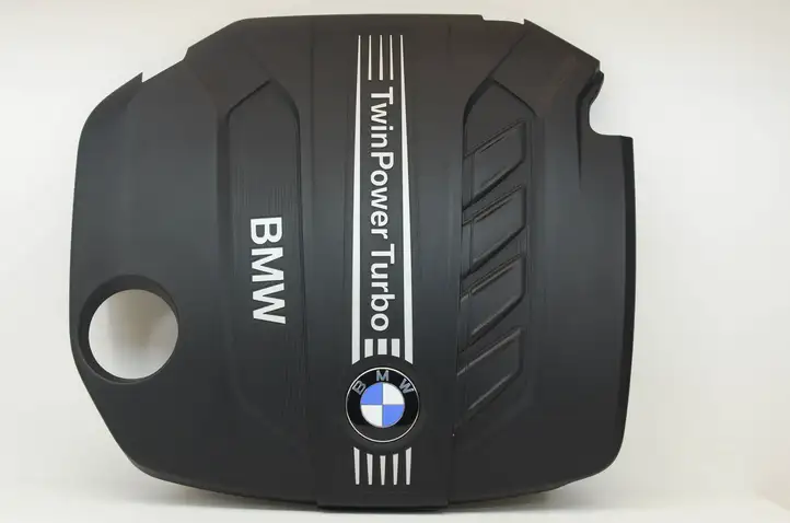 BMW 3 F30 F35 F31 (2012 - 2018) 78108007810802 Крышка двигателя декоративная — фото 1