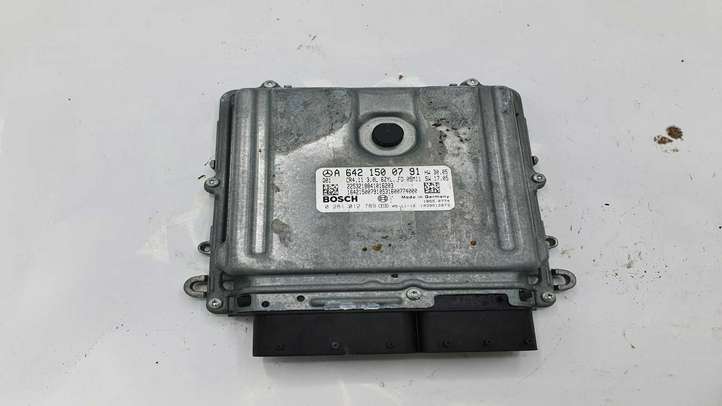 Mercedes-Benz E W211 (2002 - 2009)  A6421500791 Блок управления двигателя