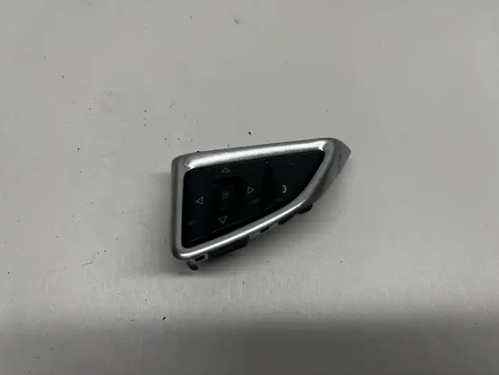 Chevrolet Camaro (2015 - 2018) GM23427864 Кнопки на рулевом колесе — фото 4