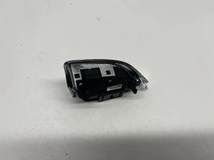 Chevrolet Camaro (2015 - 2018) GM23427864 Кнопки на рулевом колесе — фото 5