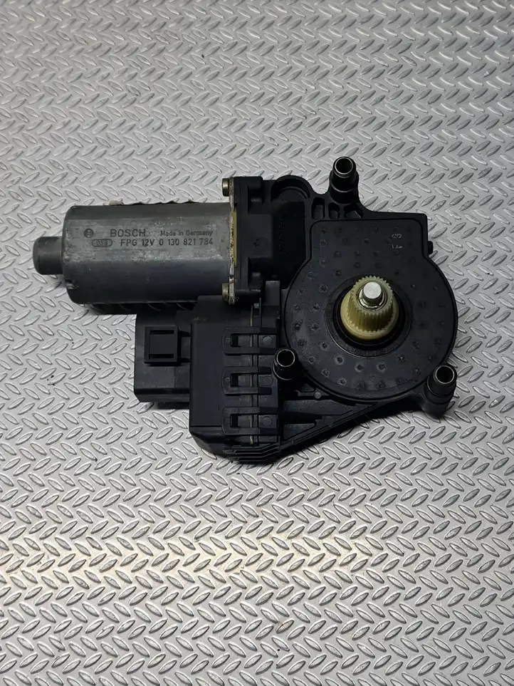 Audi A6 S6 C5 4B (1997 - 2001) 0130821784 Стеклоподъемник задней двери — фото 1