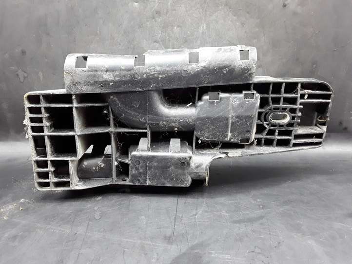 Cadillac BLS (2006 - 2009)  24437468 Крышка ящика предохранителей
