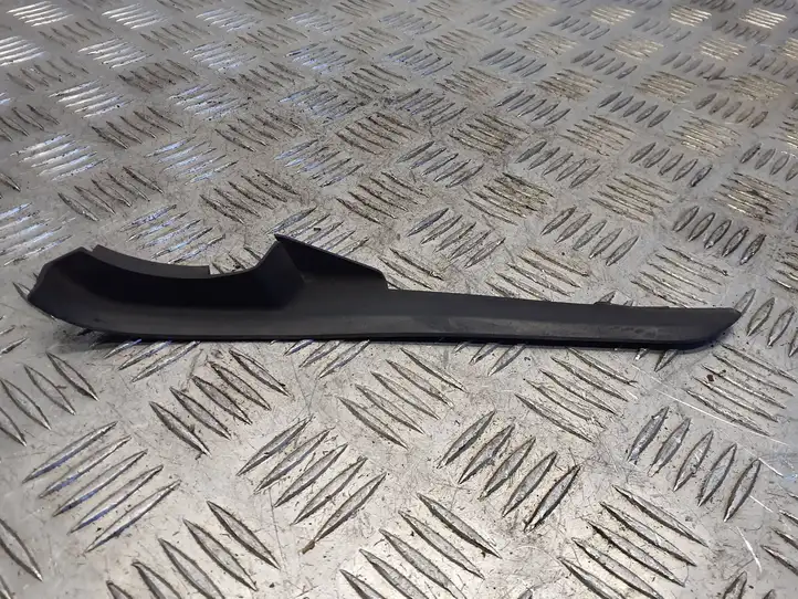 Toyota Prius (XW30) (2009 - 2015) 5386747030 Накладка стоек лобового стекла — фото 2