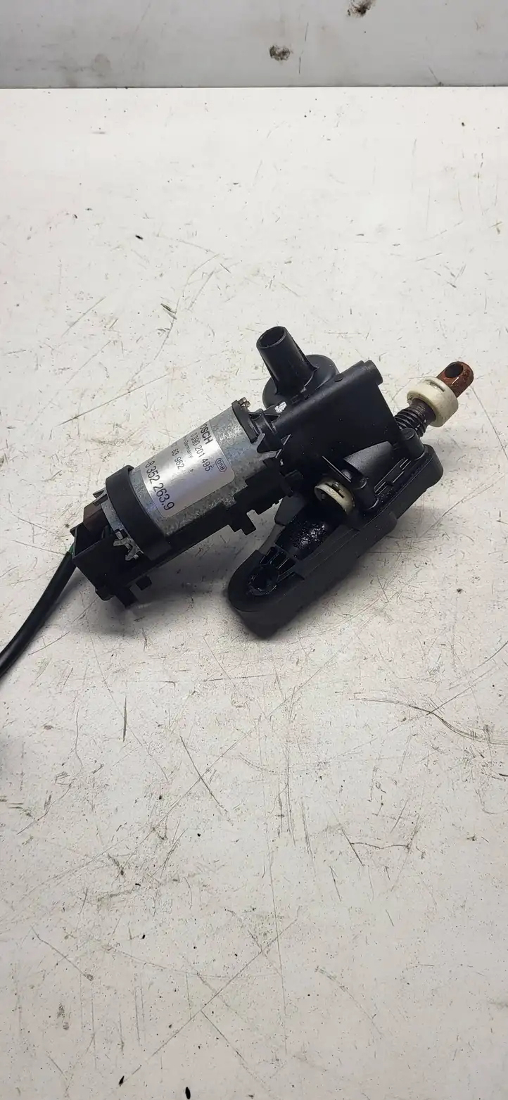BMW 5 E39 (1996 - 2003) 0390201495 Электродвигатель сиденья — фото 1