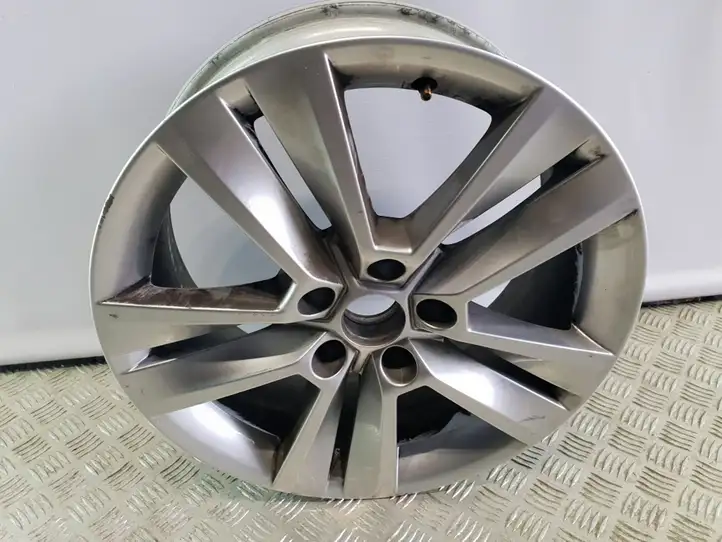 Skoda Superb B8 (3V) (2015 - 2023) Легкосплавный колесный диск R17 — фото 1