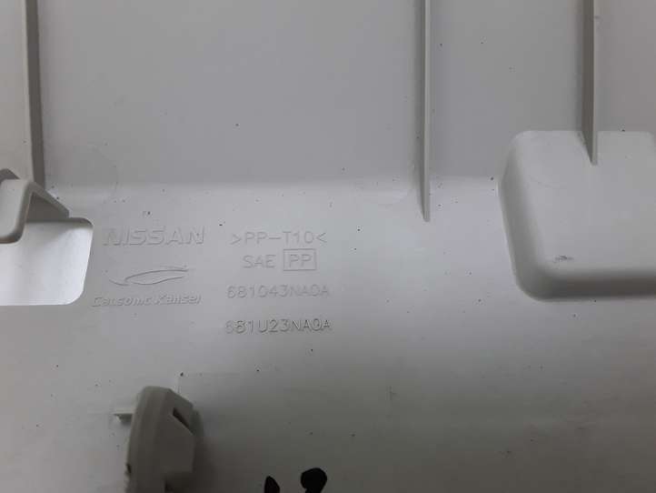 Nissan Leaf I (ZE0) (2010 - 2017)  681043NA0A Отделка внутренней панели
